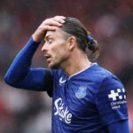 Hviezda Evertonu Jack Grealish zasiahla súdny účet vo výške 1 000 libier po tom, čo Lamborghini prešlo 210 000 libier na červenú