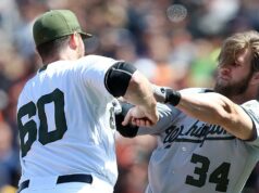 Hviezda MLB Bryce Harper hovorí, že v baseballe by malo byť viac bitiek Hviezda MLB Bryce Harper hovorí, že v baseballe by malo byť viac bitiek