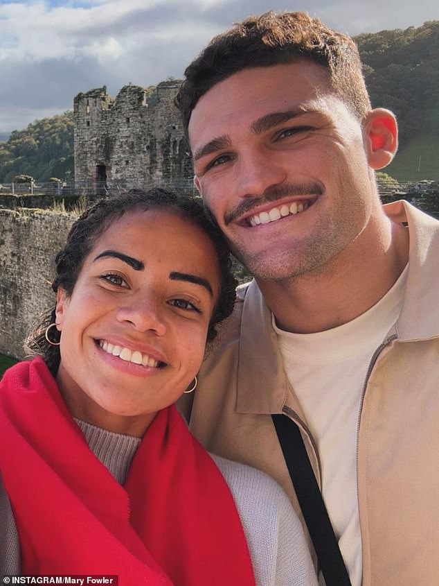 Hviezda Matildas Mary Fowler je pripravená zanechať svoju stopu na Hviezda Matildas Mary Fowler ocenila austrálske horúčavy za to, že pomohli rozmraziť jej „zmrznuté“ kolená – a verí, že jej čas mimo hry po zranení ACL v apríli bol prestávkou, ktorú potrebovala.