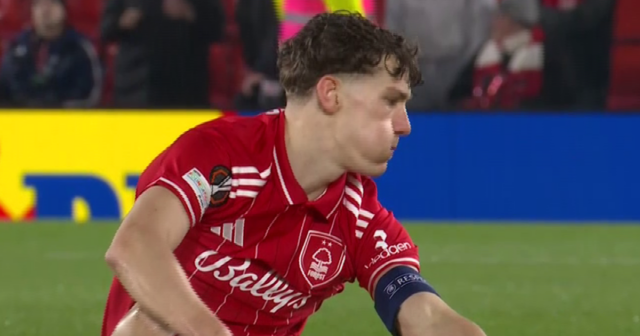 Hviezda Premier League Ryan Yates utrpel hororové zranenie v Európskej lige – ale aj tak hrá
