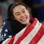 Hviezda WNBA Breanna Stewart reaguje na rekordné zlaté zimné olympijské hry tímu USA
