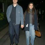 Brankár Man United Senne Lammens zapózoval pred The Ivy v Manchestri so svojou priateľkou