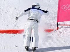 Ikuma Horishima vyhráva striebornú medailu dozadu v dvojitých magnátoch na olympijských hrách Ikuma Horishima vyhráva striebornú medailu dozadu v dvojitých magnátoch na olympijských hrách