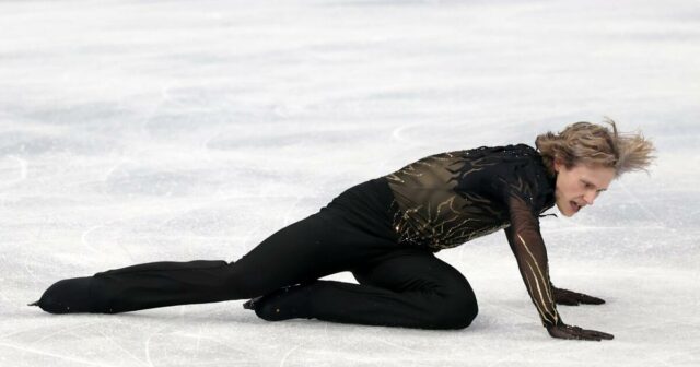 Ilia Malinin utrpel ohromujúce zakopnutie, na olympiáde skončil ôsmy
