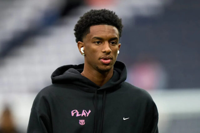 Inter Miláno sa pripojil k Manchestru United v súboji o Inter Miláno sa pripojil k Manchestru United v súboji o domáceho obrancu Barcelony