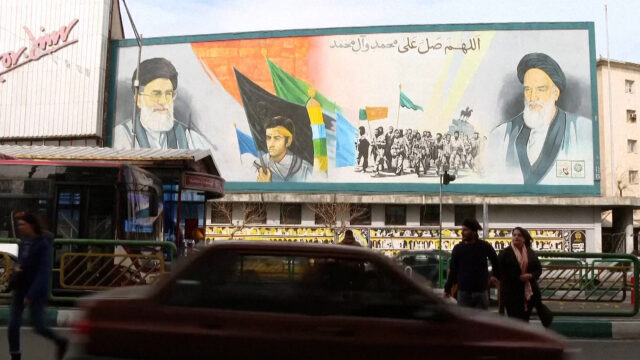 Irán zatýka prominentných reformných politikov, ktorí kritizujú vládu | Protesty
