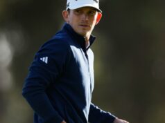 Jacob Bridgeman a Rory McIlroy vedú klubovňu na Genesis Invitational sužovanej dažďom Jacob Bridgeman a Rory McIlroy vedú klubovňu na Genesis Invitational sužovanej dažďom