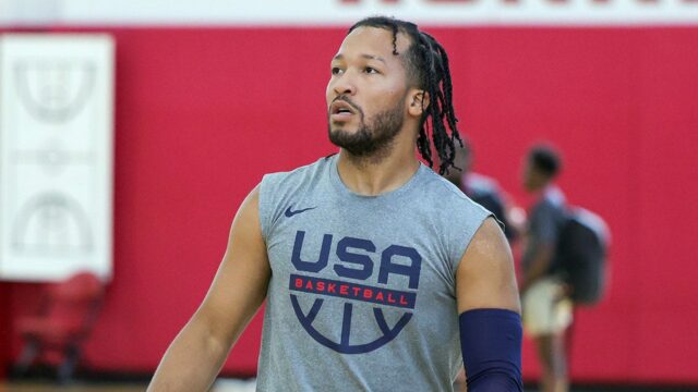 Jalen Brunson sleduje olympijské hry 2028 v LA po tom, čo tím USA tento rok v lete upustil od Paríža
