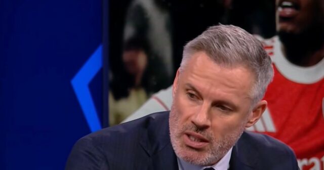 Jamie Carragher by rád videl boj o titul až do konca sezóny