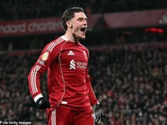 Jamie Carragher obracia Floriana Wirtza o spiatočku tým, že trvá na tom, že hviezda 116 miliónov libier „môže dostať na úroveň Kevina De Bruyna“ – a tvrdí, že Hugo Ekitike je lepší ako plodní bývalí spoluhráči z Liverpoolu Jamie Carragher zmenil svoj názor na Floriana Wirtza a trvá na tom, že hviezda Liverpoolu je „špeciálny hráč“