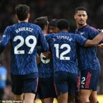 Podľa Jamieho Redknappa má Arsenal po tomto víkende titul v Premier League zabezpečený