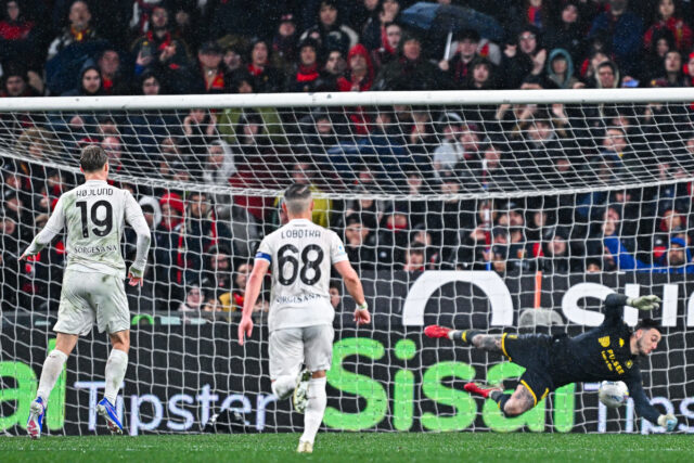 Janov 2-3 Neapol – bývalý rozhodca Serie A: 'Kontakt na Vergara je príliš ľahký na penaltu'
