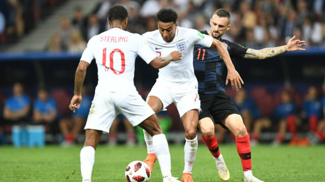 Jesse Lingard uvádza na trh nový futbalový dres
