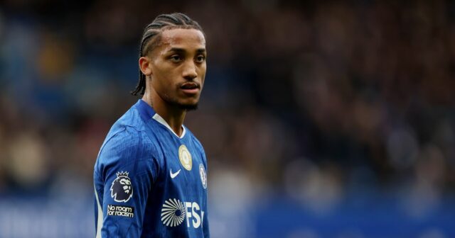 Joao Pedro z Chelsea sa pozerá počas zápasu Premier League medzi Chelsea a Burnley na Stamford Bridge 21. februára 2026 v Londýne v Anglicku.