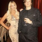 Joea Burrowa bolo vidieť, ako sa zútulňuje s ohromujúcim influencerom, ktorý kedysi chodil s Romeom Beckhamom