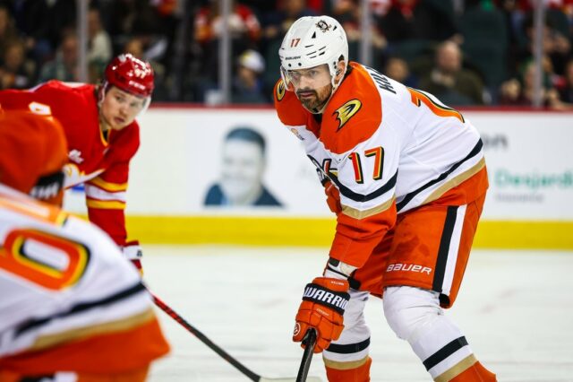 Kačice, zlatí rytieri, každý sa snaží dostať späť na víťaznú NHL: Anaheim Ducks v Calgary Flames
