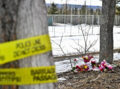 Kanadská polícia identifikovala podozrivého zo streľby ako 18-ročného Jesseho Van Rootselaara | Gun Violence News Kanadská polícia identifikovala podozrivého zo streľby ako 18-ročného Jesseho Van Rootselaara | Gun Violence News