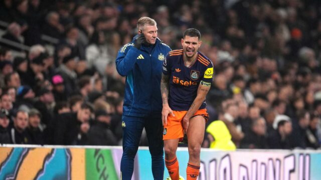 Kapitán Newcastlu United Bruno Guimaraes bude mimo hry dva mesiace
