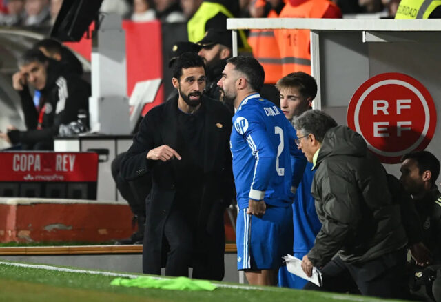 Kapitán Realu Madrid a Arbeloa „sotva nehovoria“, žiadne vysvetlenie pre nedostatok minút – správa
