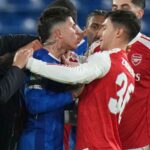 Keane a Scholes nesúhlasia s víťazom Arsenalu vs Chelsea, pretože Wright predpovedá „vraždu“