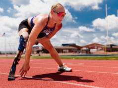 Kendra Herber sa v úžasnom prvom roku vyšplhala na svetovú jedničku v para tenise Kendra Herber ako tenis v stoji