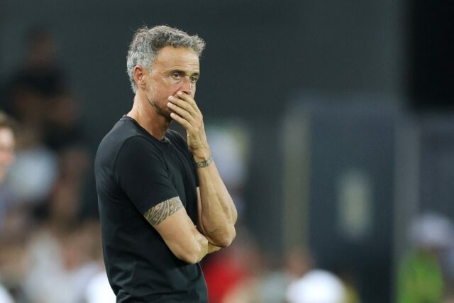 Kluby Premier League číhajúce na PSG chcú predĺžiť zmluvu s Luisom Enriquem
