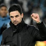 Komplex menejcennosti, ktorý pomáha Arsenalu, prestupový hazard vo výške 18 miliónov libier, fanúšikovia Tottenhamu a Chelsea ukazujú svoj nárok a prečo Man United nemôže nechať nemilovanú hviezdu odísť: IAN LADYMAN na My Premier League Weekend