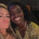 Laura Woods (vľavo) sa zamerala na Eni Aluko pre jej pokračujúci spor s kolegom odborníkom Ianom Wrightom