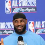 LeBron James hrá vo svojom 22. All-Star Game, rekorde, a potvrdzuje, že jeho budúcnosť je stále nejasná