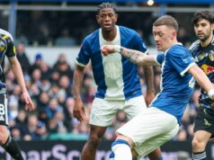 Leeds zakopne ako obľúbenec Nevilla, bývalá hviezda Chelsea, ale po darčeku v Birminghame by mohol napraviť hrozný rekord Leeds zakopne ako obľúbenec Nevilla, bývalá hviezda Chelsea, ale po darčeku v Birminghame by mohol napraviť hrozný rekord