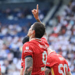 Legenda Chelsea povedala klubu, aby si kúpil bývalého rivala útočníka