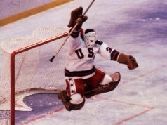 Legenda ‚Miracle on Ice‘ Jim Craig chváli tohtoročný olympijský tím USA Legenda 'Miracle on Ice' Jim Craig chváli tohtoročný olympijský tím USA
