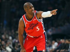 Legenda NBA a 12-násobný hviezdny hráč Chris Paul oznámil odchod do dôchodku… minút po tom, čo ho Raptors vzdali Rozohrávač NBA Chris Paul oznámil koniec basketbalovej kariéry po 21 profesionálnych sezónach