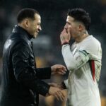 Liam Rosenior s Enzom Fernandezom