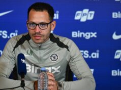 Liam Rosenior pripúšťa Mikela Artetu ako šéf Chelsea čelí otáznikom o budúcnosti Liam Rosenior