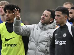 Liam Rosenior priznáva, že jeho hviezdy Chelsea nedokážu hrať vysokoenergetický štýl, aký by chcel, pretože pred súbojom s Arsenalom sa objavila zatracujúca štatistika o Blues Rosenior povedal, že prispôsobuje svoju taktiku kvôli strachu z únavy a zranení, ktoré by nasledovali, keby ich požiadal, aby hrali presne tak, ako by chcel.
