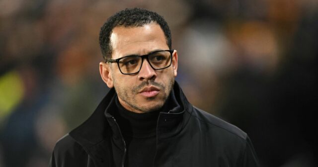 Prizerá sa Liam Rosenior