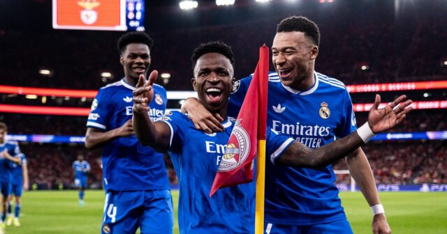 Liga majstrov 16-ročný žreb jasnejší, keďže Liverpool, Arsenal a Chelsea NYON, ŠVAJČIARSKO – 30. JANUÁRA: Výsledok žrebu vyraďovacieho kola play-off sa zobrazuje na veľkej obrazovke spolu s trofejou Ligy majstrov UEFA počas vyraďovacieho kola play-off Ligy majstrov 2025/26 v sídle UEFA, The House of the January 20, European Football, 26. januára vo Švajčiarsku (Foto Kristian Skeie – UEFA/UEFA cez Getty Images)