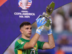 Lisandro Martinez utrpel pred súbojom s Evertonom nové zranenie Lisandro Martinez utrpel pred súbojom s Evertonom nové zranenie