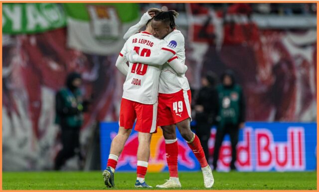 Krídelník RB Leipzig Yan Diomande v akcii