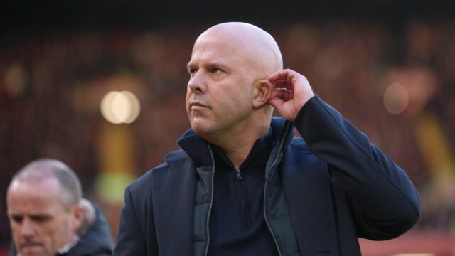 Liverpool pred Realom Madrid v súboji o „výbušného“ stredopoliara za 52 miliónov libier; Hughes musí byť „absolútne presvedčený
