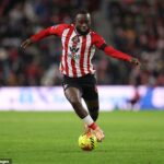 Liverpool hľadá obrancu Sunderlandu Lutsharela Geertruidu