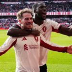 Liverpoolsky blázon sa vyhýba Carragherovmu hnevu po tom, čo sa zotavil z kocoviny v rozhodujúcej výhre Forest