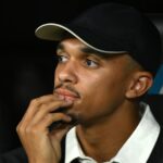 Trent Alexander-Arnold z Realu Madrid sleduje pred zápasom LaLiga EA Sports medzi Real Madrid CF a RC Celta de Vigo na Estadio Santiago Bernabeu 7. decembra 2025.