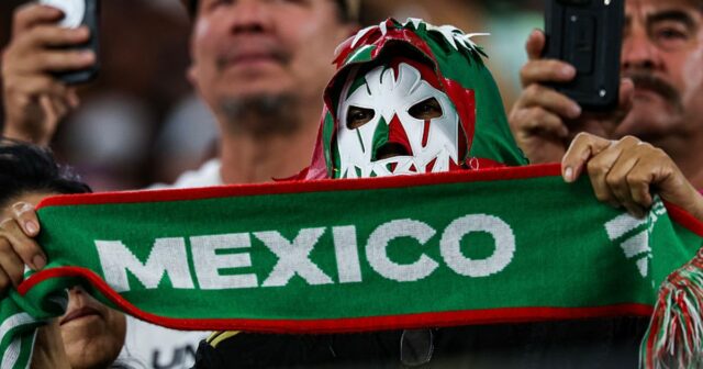 Majstrovstvá sveta 2026: Mexiko – jediná hostiteľská krajina so skutočnou Stavba stále prebieha na legendárnom Estadio Azteca (na obrázku v januári)