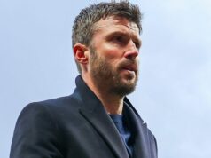 Man Utd šatňa ‚jasné‘ na ‚šialenstvo‘ Maguire rozhodnutie; Carrick ‚dáva zelenú‘ hráčovi, aby odišiel Man Utd šatňa 'jasné' na 'šialenstvo' Maguire rozhodnutie; Carrick 'dáva zelenú' hráčovi, aby odišiel