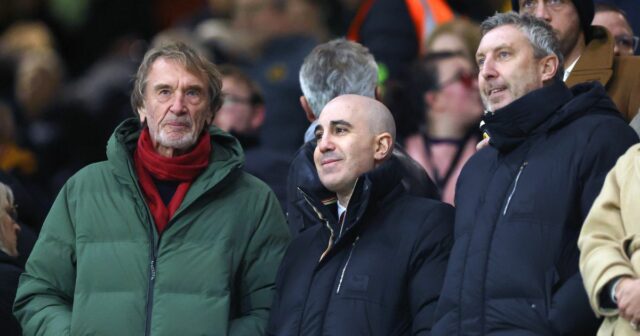 BURTON-UPON-TRENT, ANGLICKO – 10. FEBRUÁRA: Na tomto obrázku zverejnenom 12. februára 2026 anglický manažér Thomas Tuchel pózuje na fotografii v St Georges Park 10. februára 2026 v Burton-upon-Trent v Anglicku. Bolo oznámené, že on a jeho trénerský tím predĺžili svoje zmluvy do roku 2028. (Foto Eddie Keogh – The FA/The FA via Getty Images)