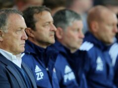 Manažér majstrovstiev sveta s chorou dcérou ODCHÁDZA z funkcie bývalého šéfa Premier League Dick Advocaat sa pozerá