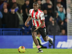 Manchester City čelí letnej prestupovej súťaži Premier League o žiadaného pravého obrancu Download app from appStore