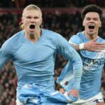 Manchester City porazil 10-členný Liverpool a znovu rozpútal boj o titul v Premier League
